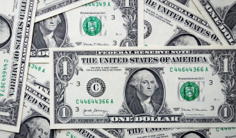 Dólar encerra novembro com leve queda