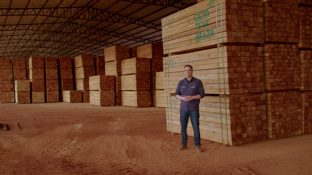 Como funciona exportar com a WoodFlow: do primeiro contato à carga embarcada