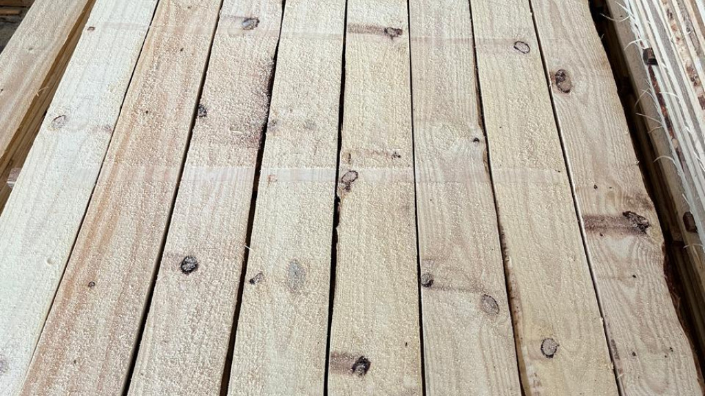 Pine Lumber "Dog Ear", Grade B