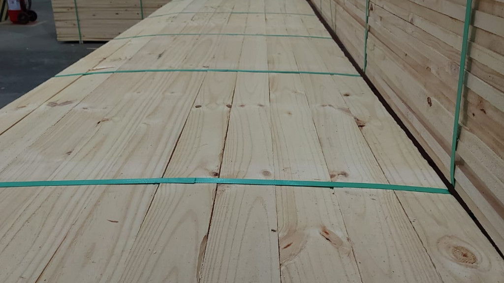 Pine lumber KD, COL GRADE A - Berneck 103