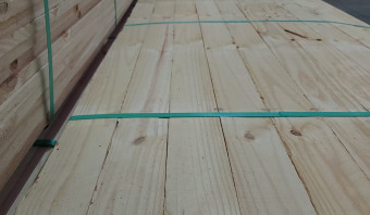 Pine lumber KD, COL GRADE A - Berneck 103