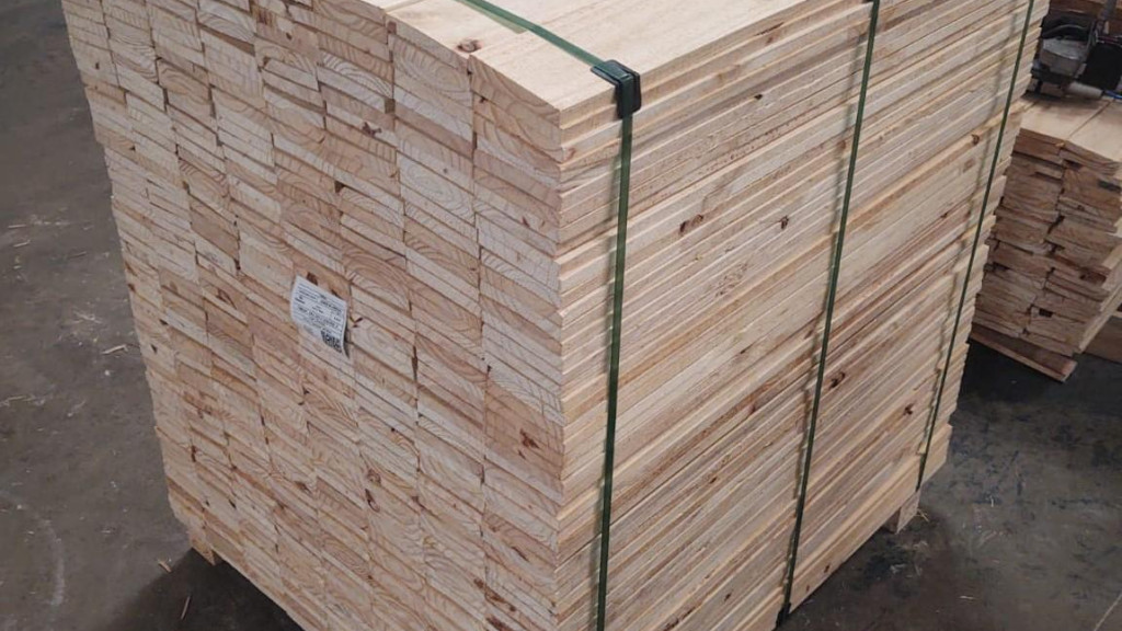 Madeira Serrada de Pinus - KD